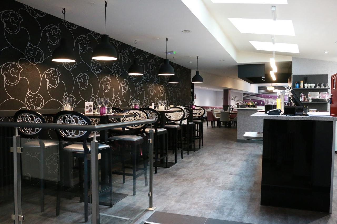 Hotel - Restaurant Eugenie Pontorson Bagian luar foto